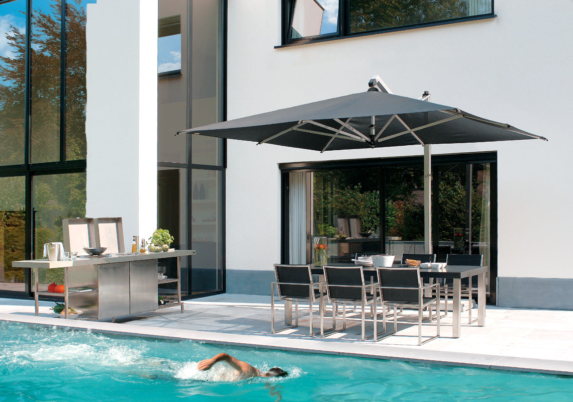 FIM P19 Cantilever Patio Umbrella