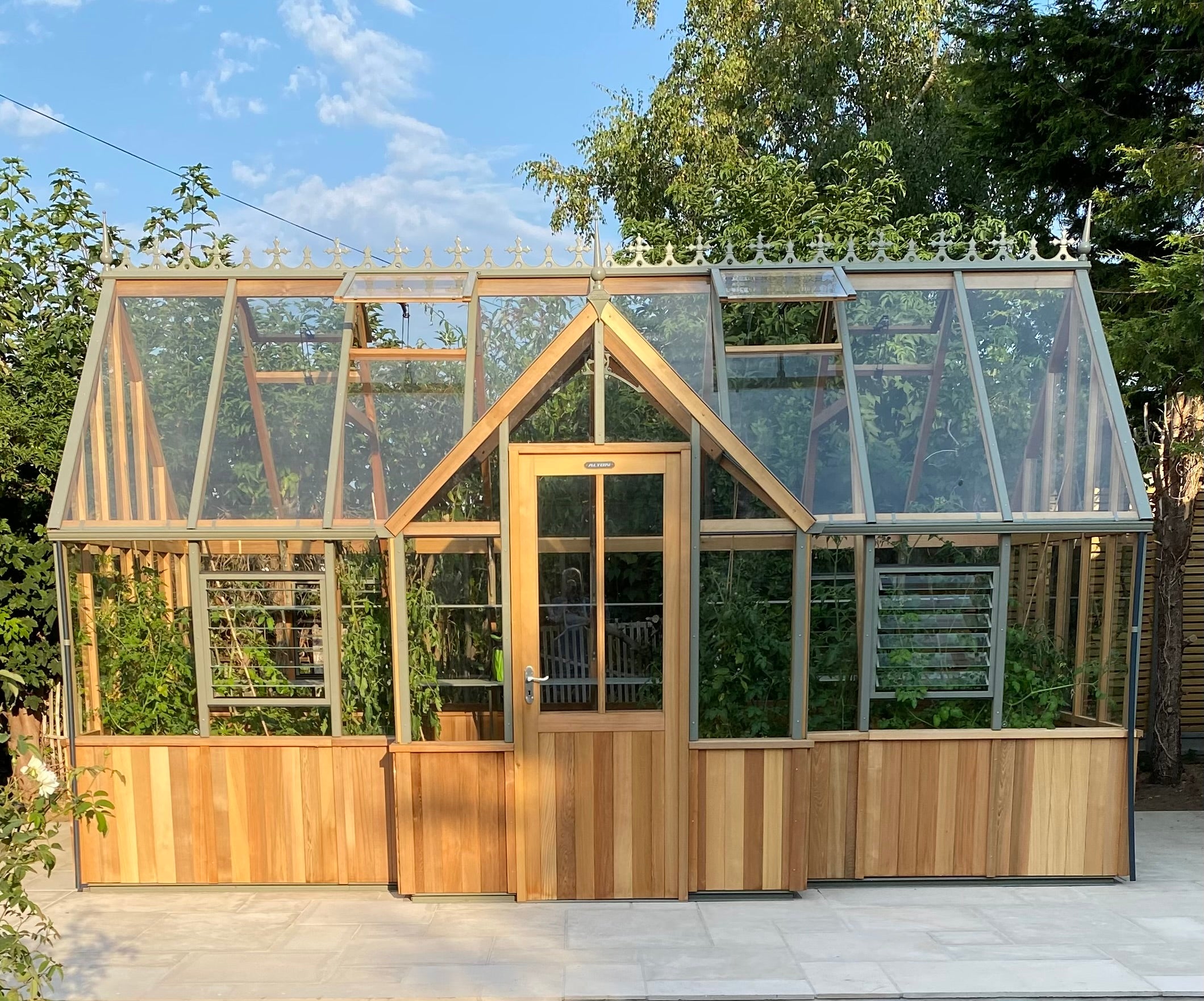 Alton Greenhouse | Cambridge T-Shaped Cedar Half-Boarded Greenhouse