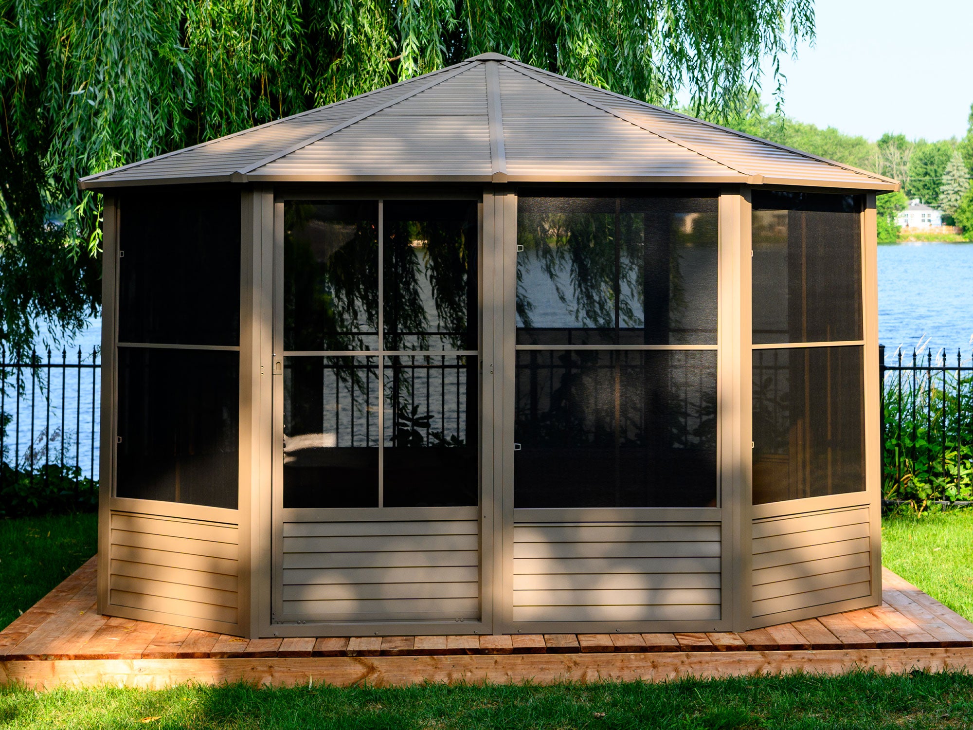 Gazebo Penguin Florence Solarium 12' x 12' Metal Roof