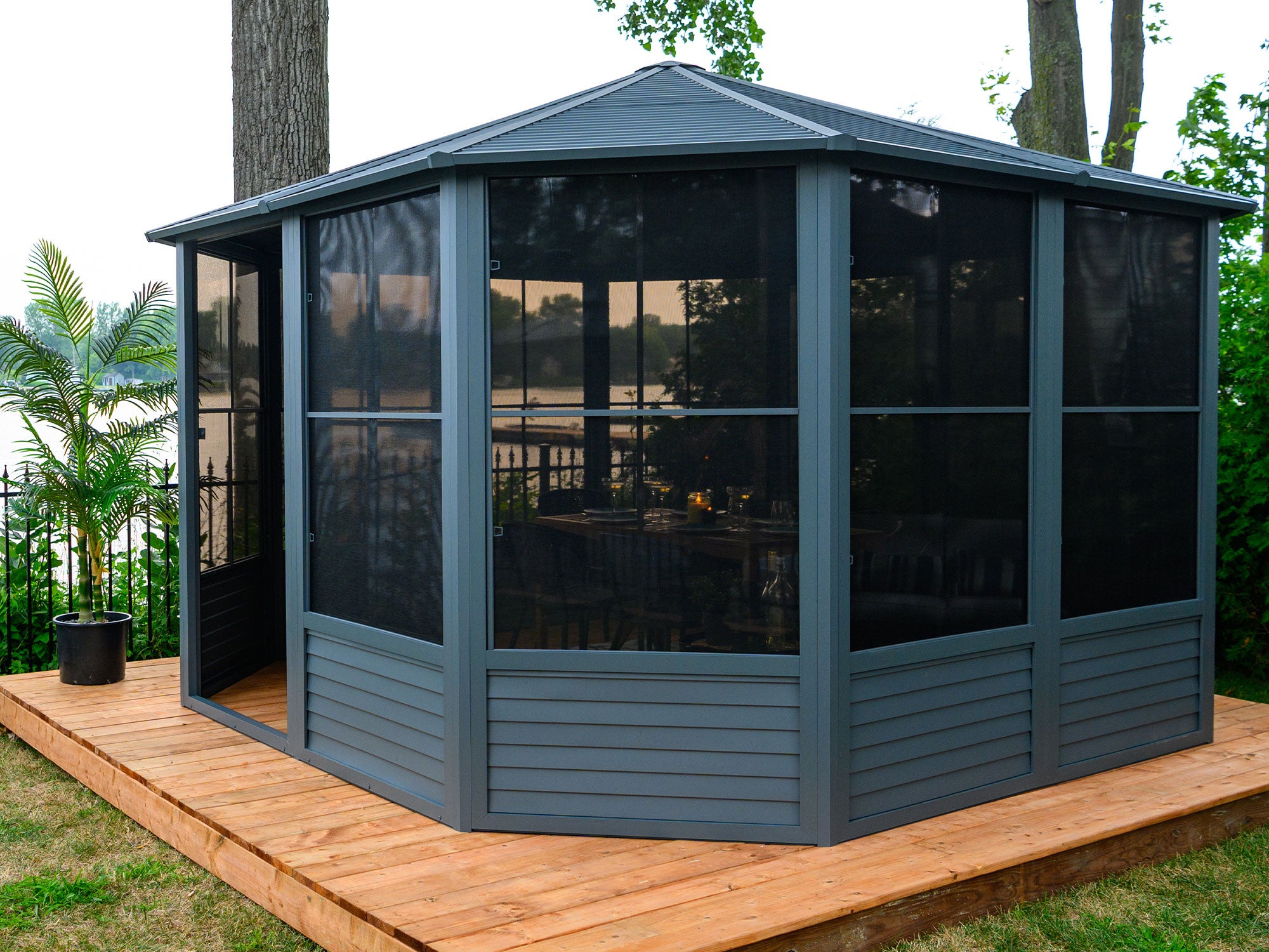 Gazebo Penguin Florence Solarium 12' x 12' Metal Roof