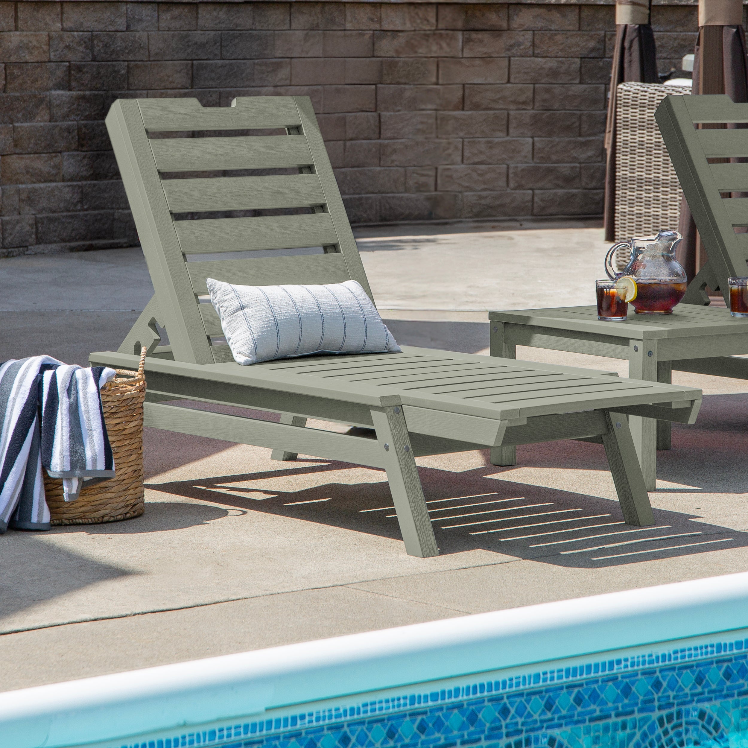 Sequoia Professional Aurora Stackable Chaise Lounge